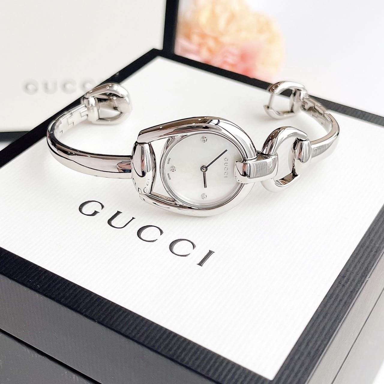 Ảnh 4 của (ĐỒNG HỒ NỮ) Gucci Horsebit YA139506 Collection Mother of Pearl Dial 28mm
