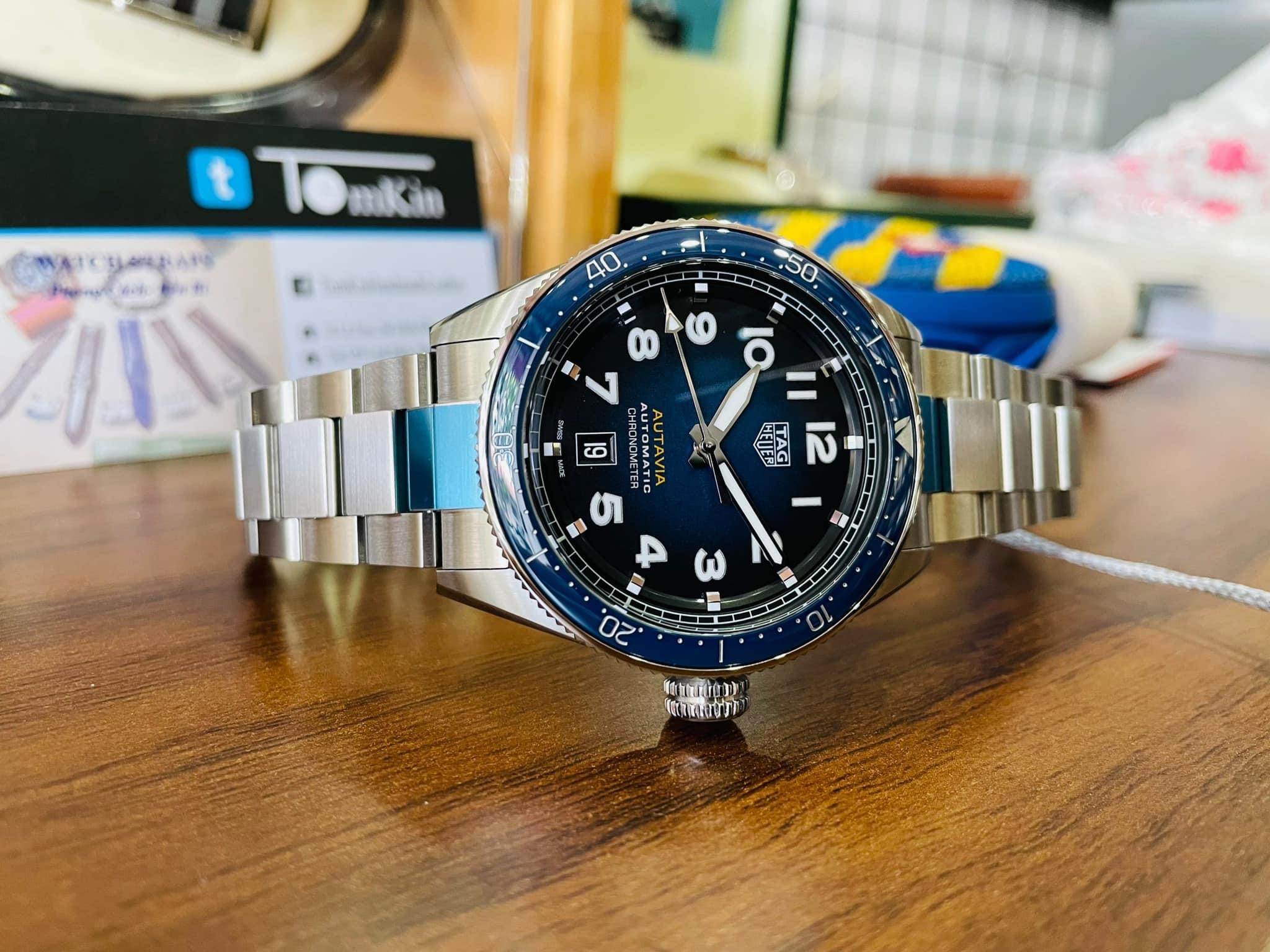 Ảnh 3 của [DEAL LƯỚT] TAG HEUER Autavia Automatic Smoky Blue Dial Watch WBE5116.EB0173 Đa Năng-Chất Ngất (SIÊU LƯỚT)