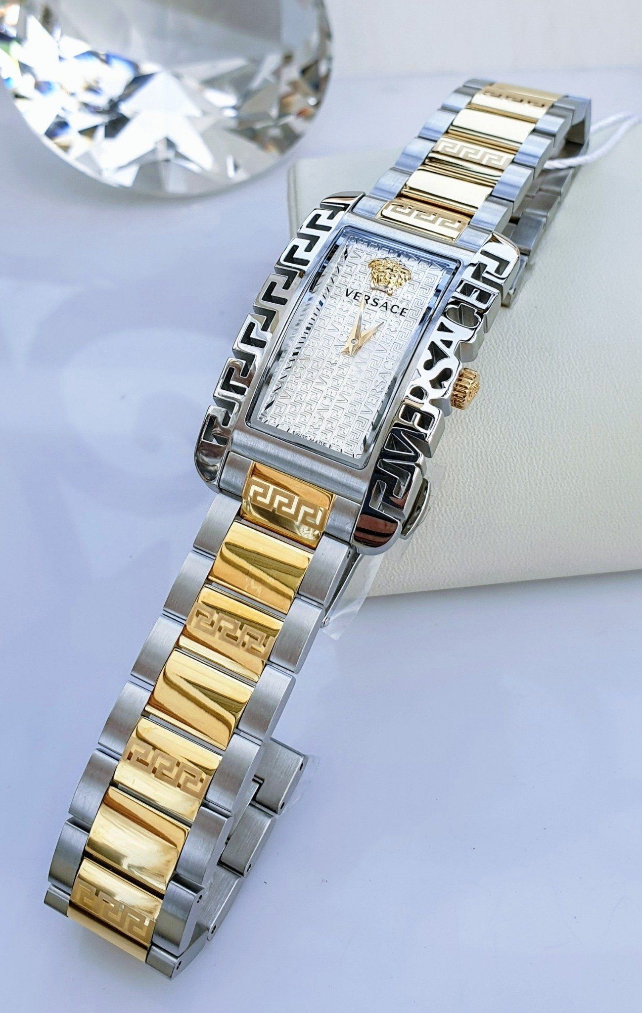 Ảnh 3 của (ĐỒNG HỒ NỮ) Versace Tonneau VE7D00323