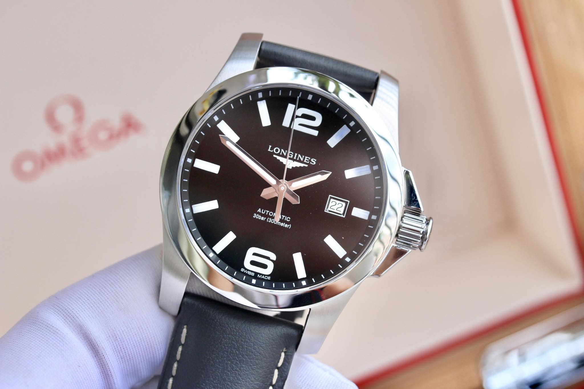 Ảnh 2 của (ĐỒNG HỒ NAM) (New)  LONGINES Conquest Automatic 43mm Black Dial Black Leather Strap Men's Watch L3.778.4.58.3 (L37784583)