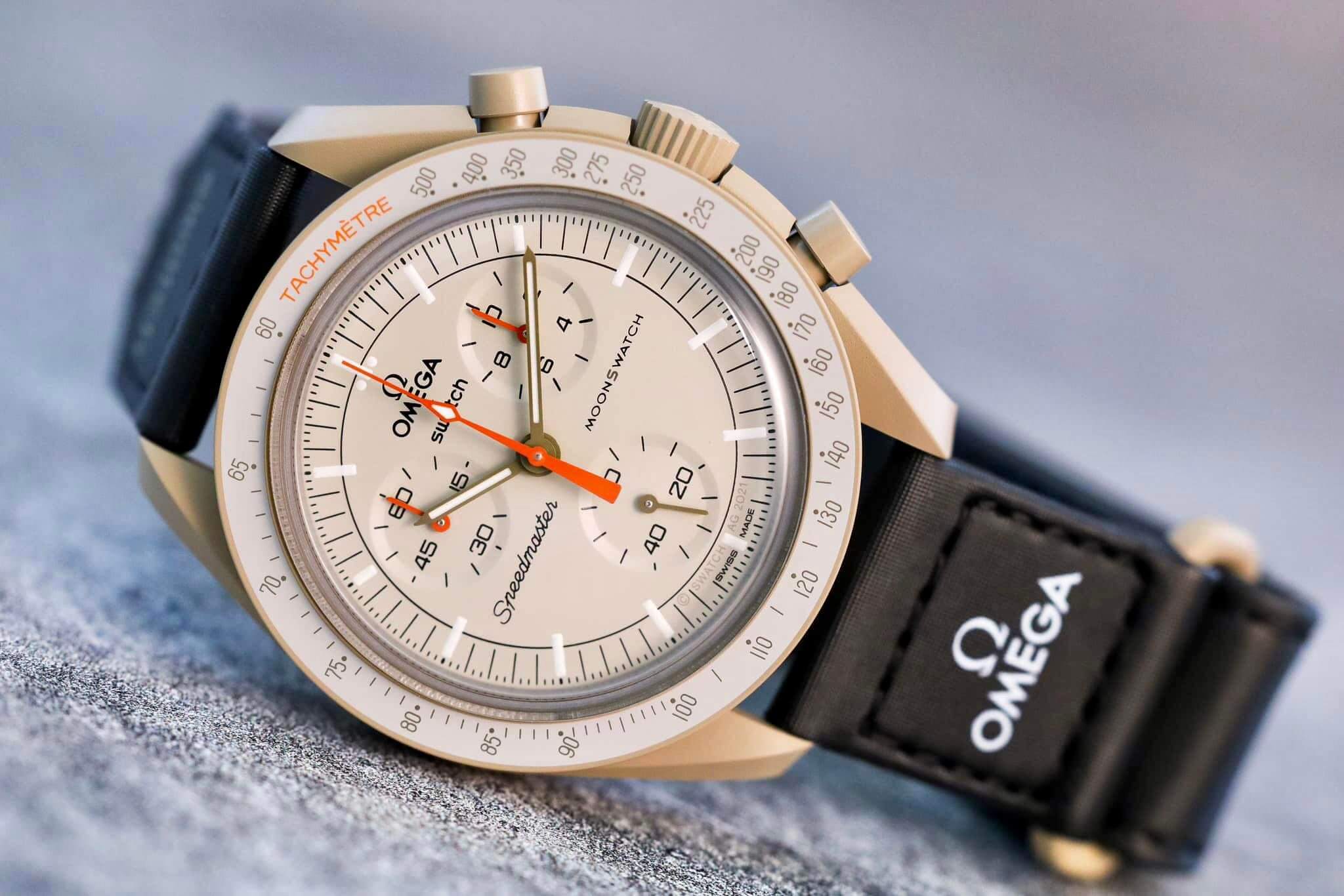 Ảnh 5 của Omega MoonSwatch Mission to Jupiter SO33C100