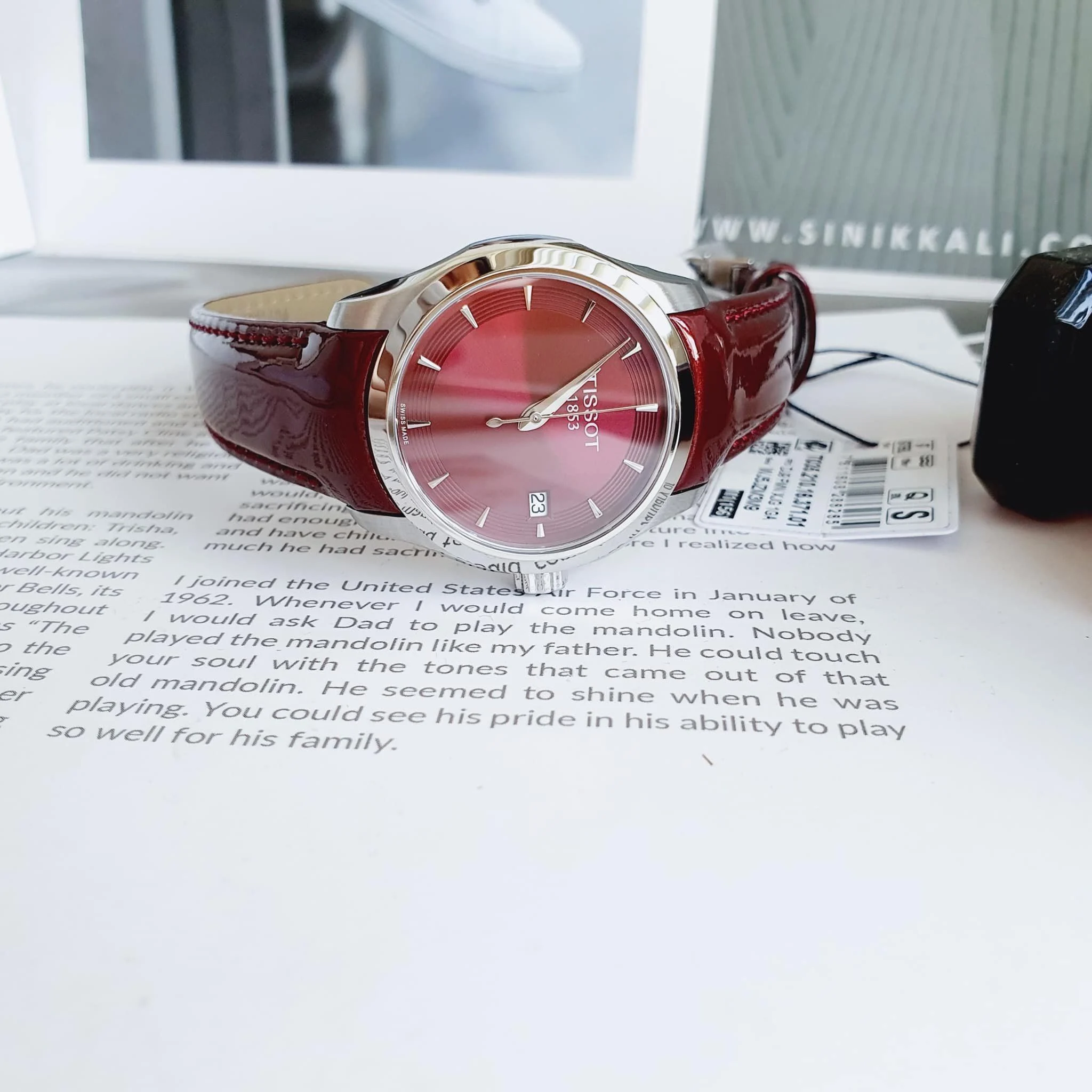 Ảnh 6 của (ĐỒNG HỒ NỮ) Tissot Couturier Quartz T035.210.16.371.01 ( T0352101637101 )