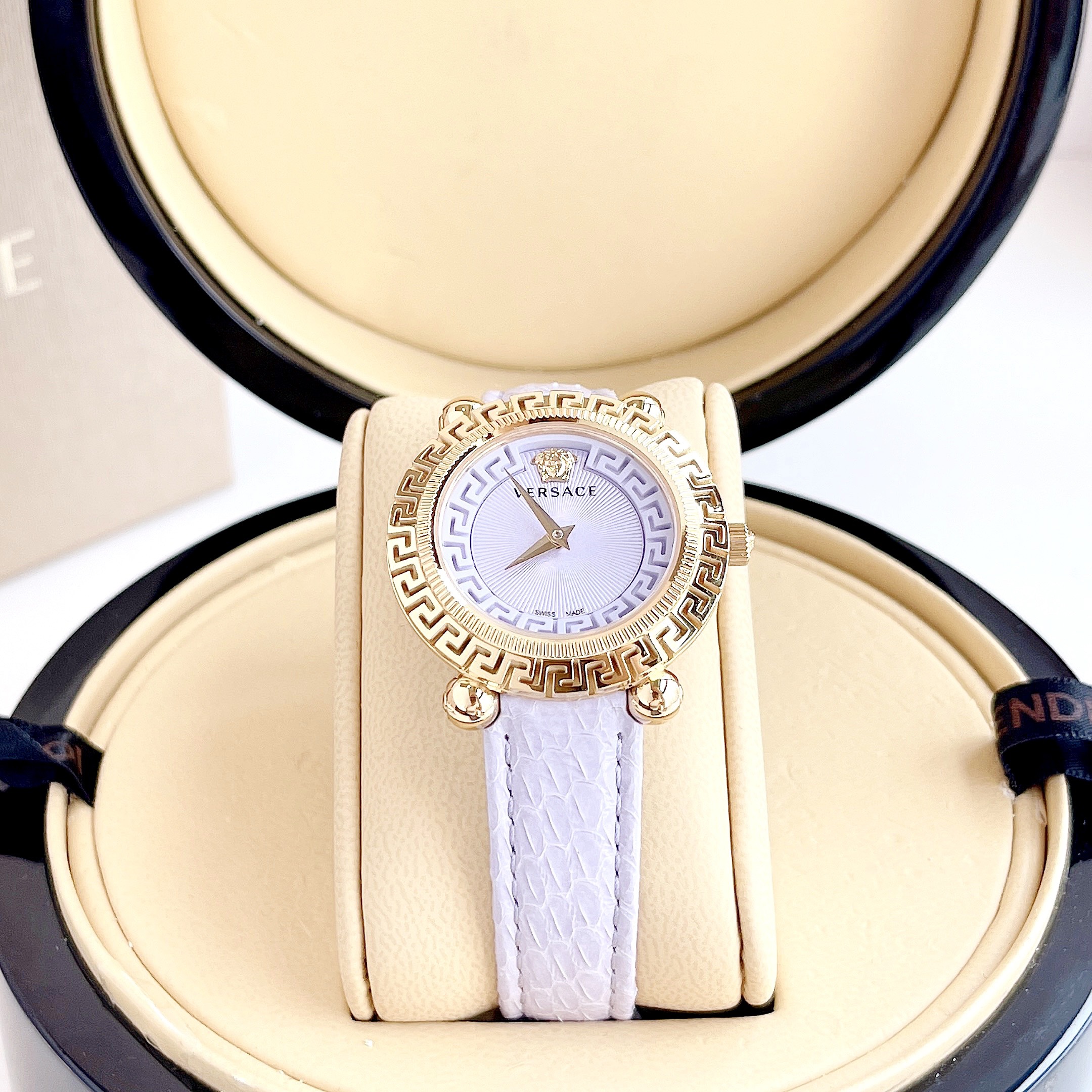 (ĐỒNG HỒ NỮ) Versace VE6I00223 Greca Twist purple leather strap Watch 35.5mm