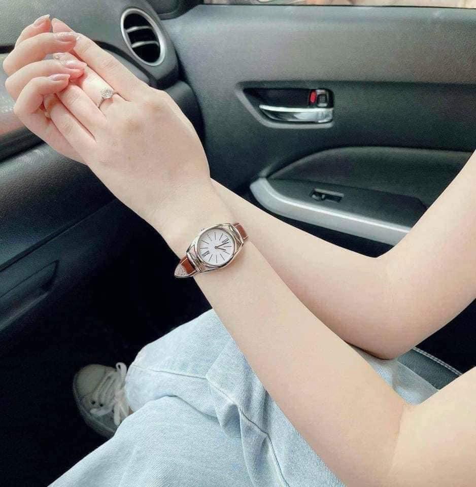 Ảnh 4 của (ĐỒNG HỒ NỮ) GUCCI HORSEBIT NEW SMALL WHITE DIAL BROWN YA140502