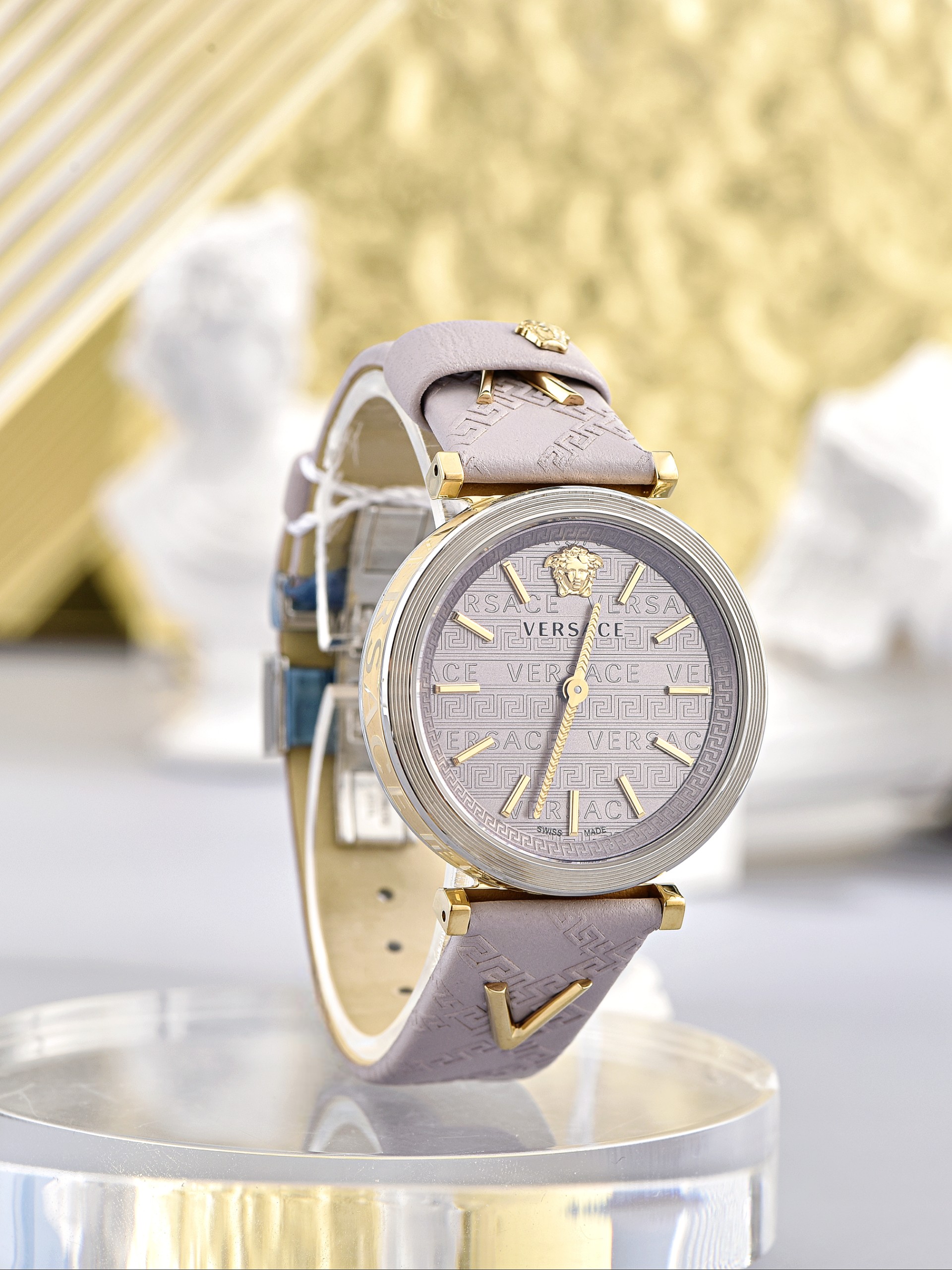 Ảnh 2 của Đồng hồ Nữ Versace V-Twist Pink VELS00219 Watch 36mm
