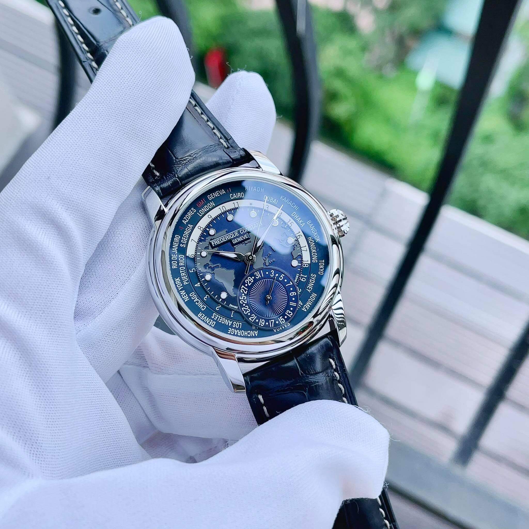 Frederique Constant 42MM Worldtimer FC-718NWM4H6 (FC718NWM4H6)