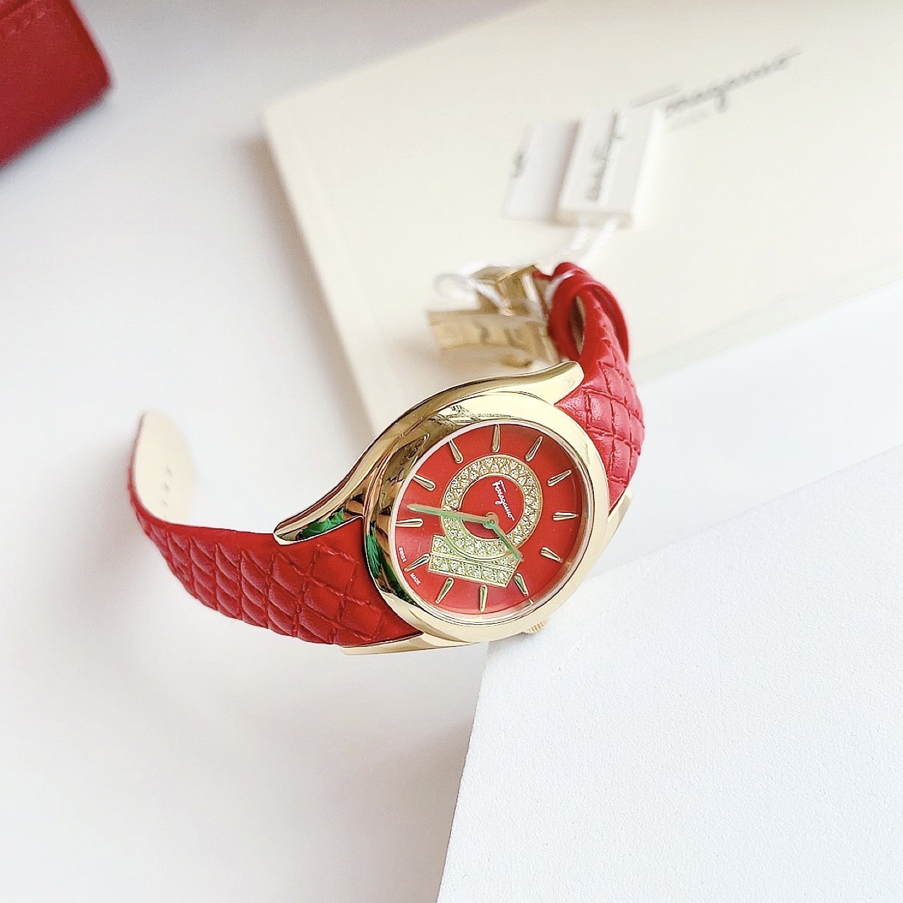 Ảnh 5 của ĐỒNG HỒ SALVATORE FERRAGAMO LIRICA DIAMOND FG4070014