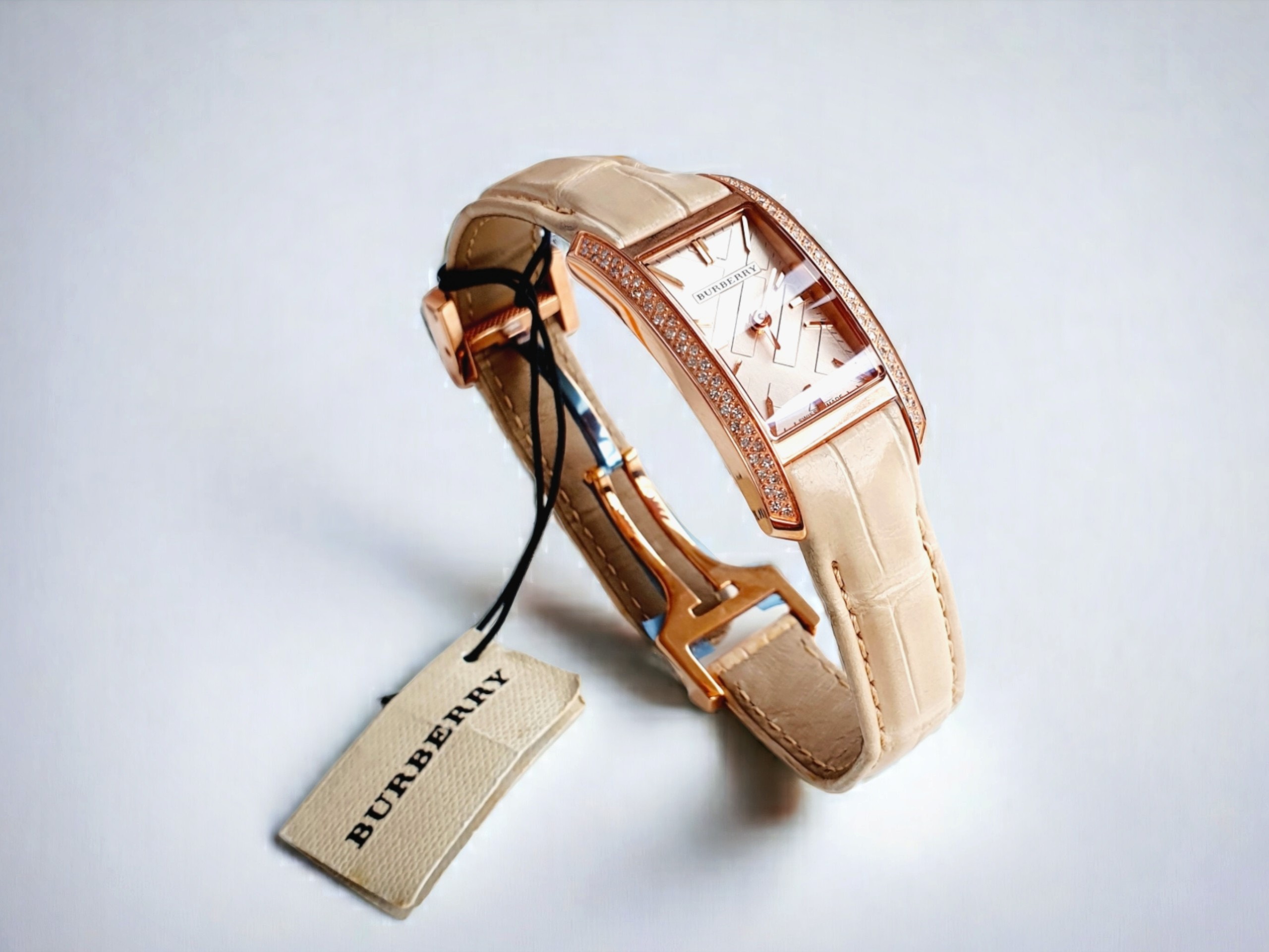 Ảnh 4 của (ĐỒNG HỒ NỮ) Burberry The Pioneer BU1119 20mm Limited Edition Diamond Bezel Women's Watch