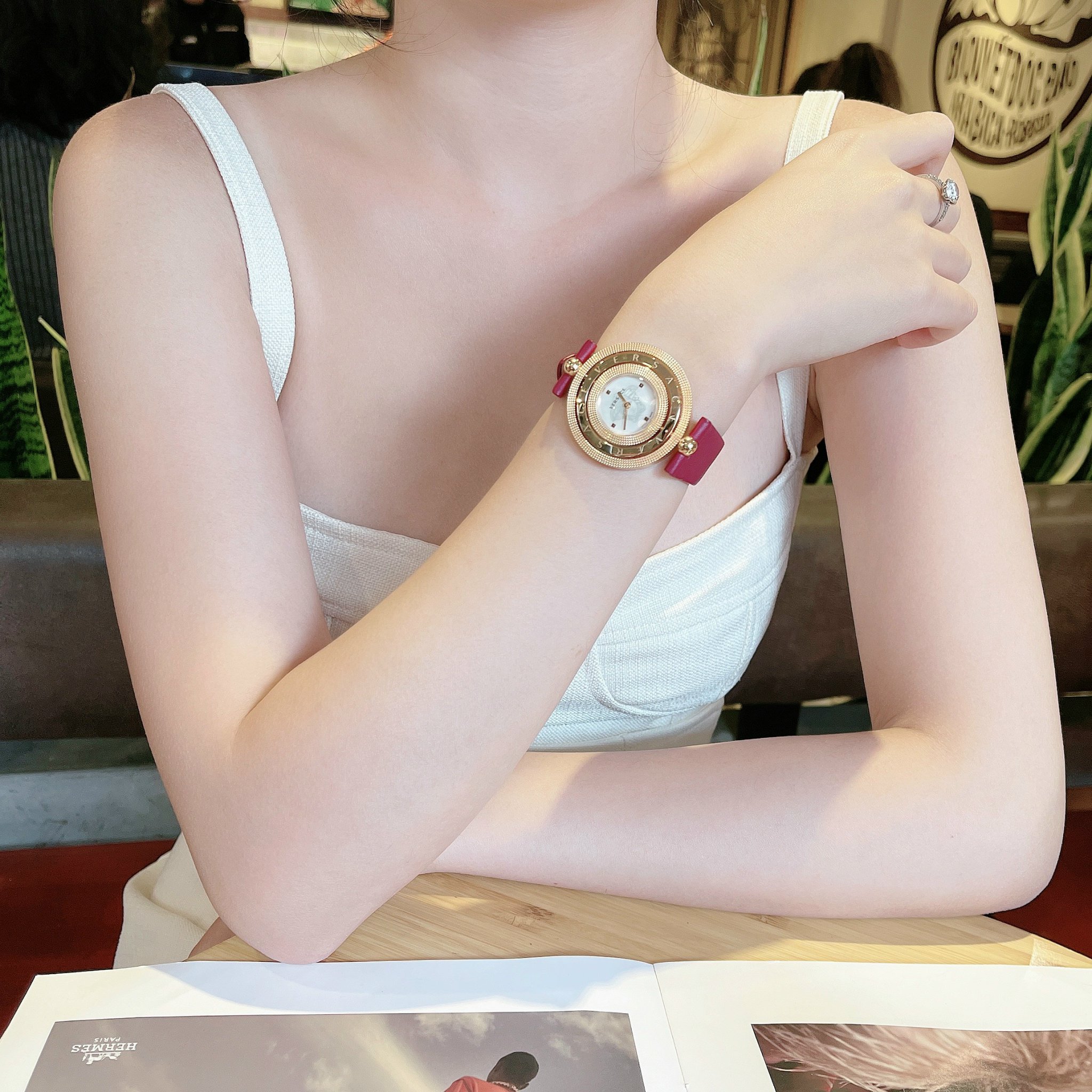Ảnh 4 của (ĐỒNG HỒ NỮ) Versace VQT030015 Eon Women's purple Watch , 39MM