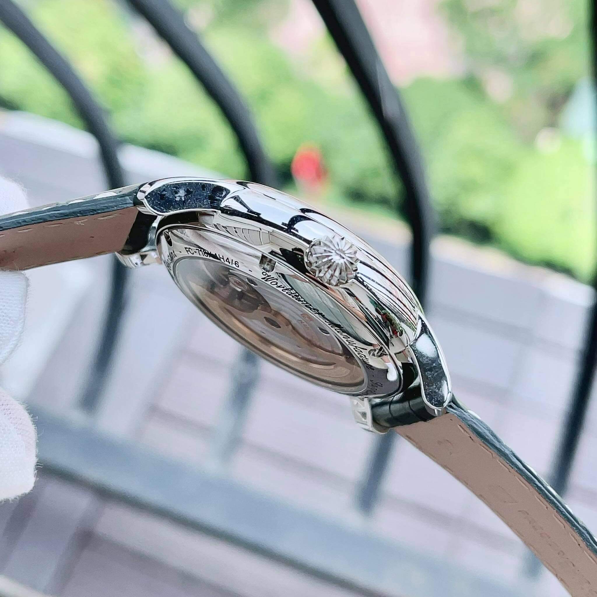 Ảnh 3 của Frederique Constant 42MM Worldtimer FC-718GRWM4H6 (FC718GRWM4H6)