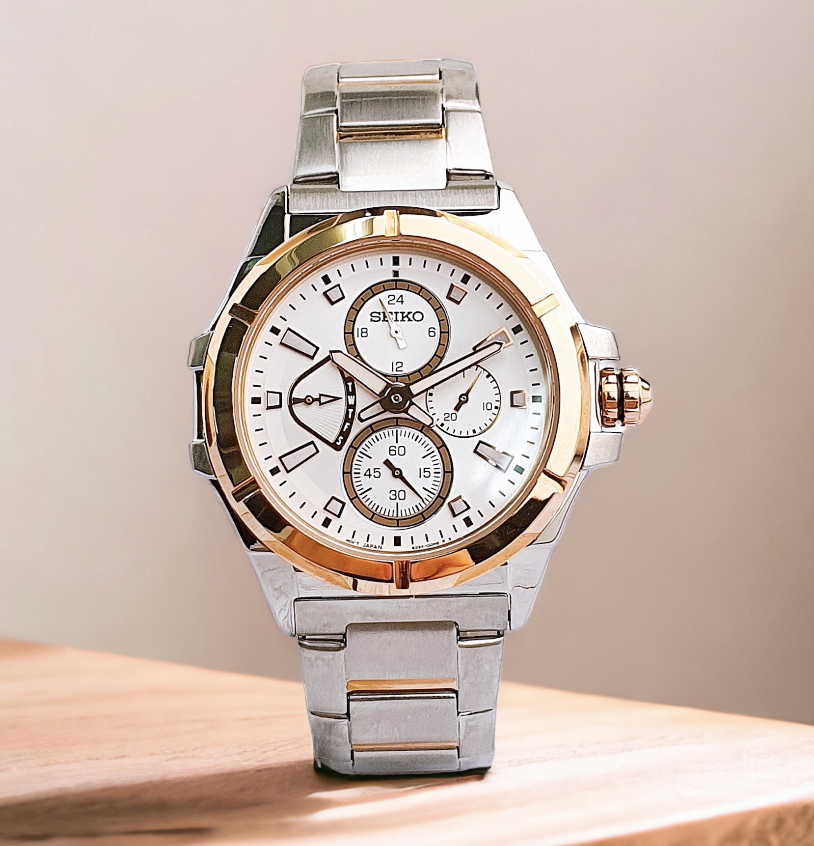 (ĐỒNG HỒ NAM) Seiko Quartz SRL034P1 White Dial 42mm