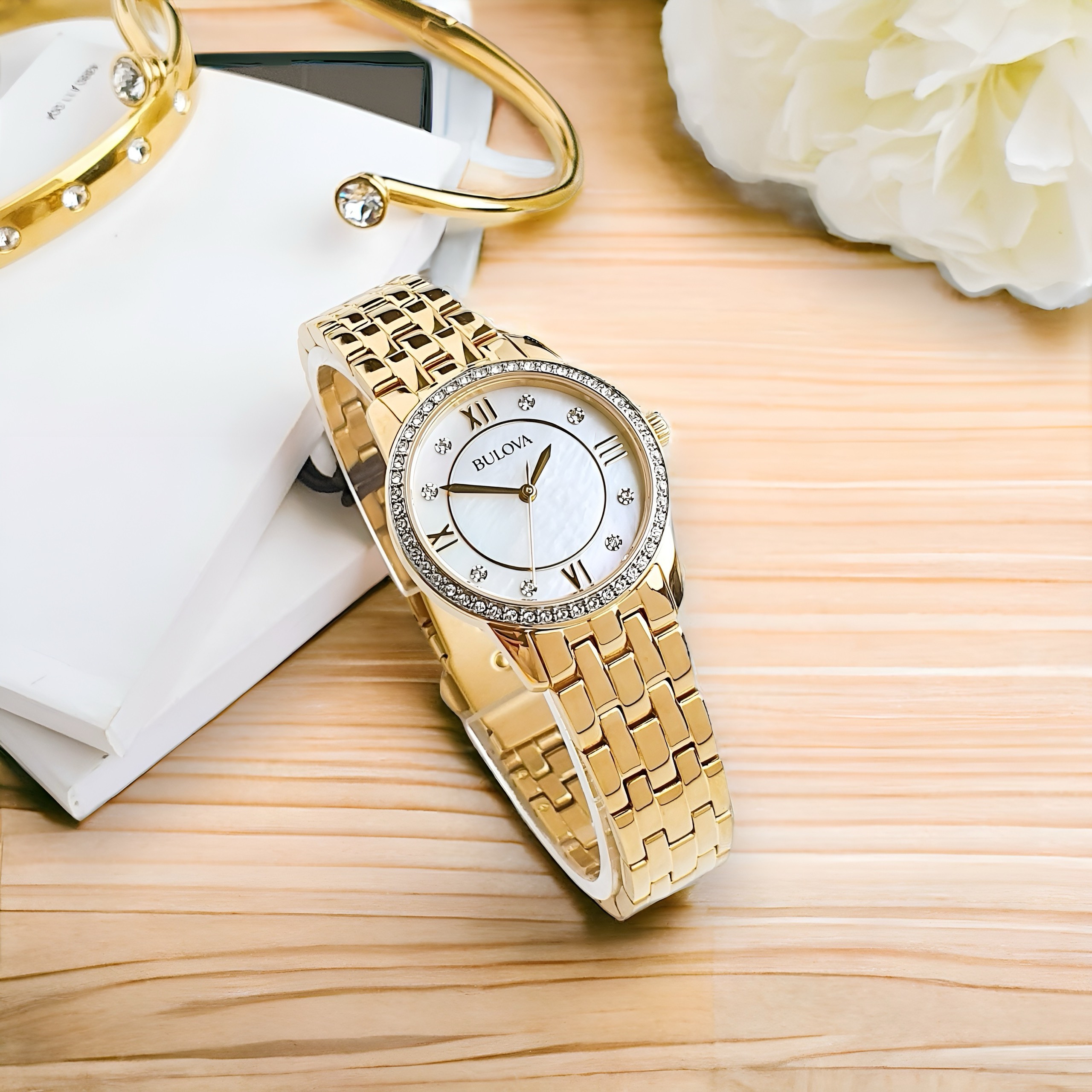 (ĐỒNG HỒ NỮ) BULOVA 98X115 QUARTZ CRYSTAL ACCENT GOLD 27mm