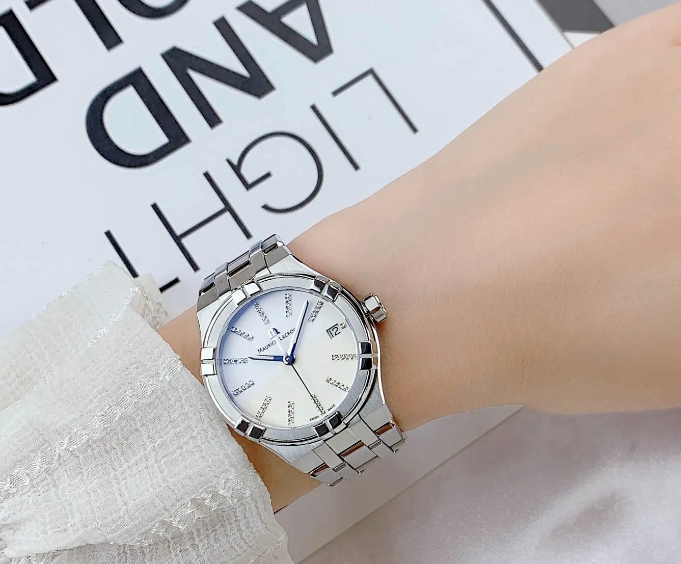 Ảnh 2 của (ĐỒNG HỒ NỮ ) (New) MAURICE LACROIX AIKON AI1106-SS002-150-1 (AI1106SS0021501)
