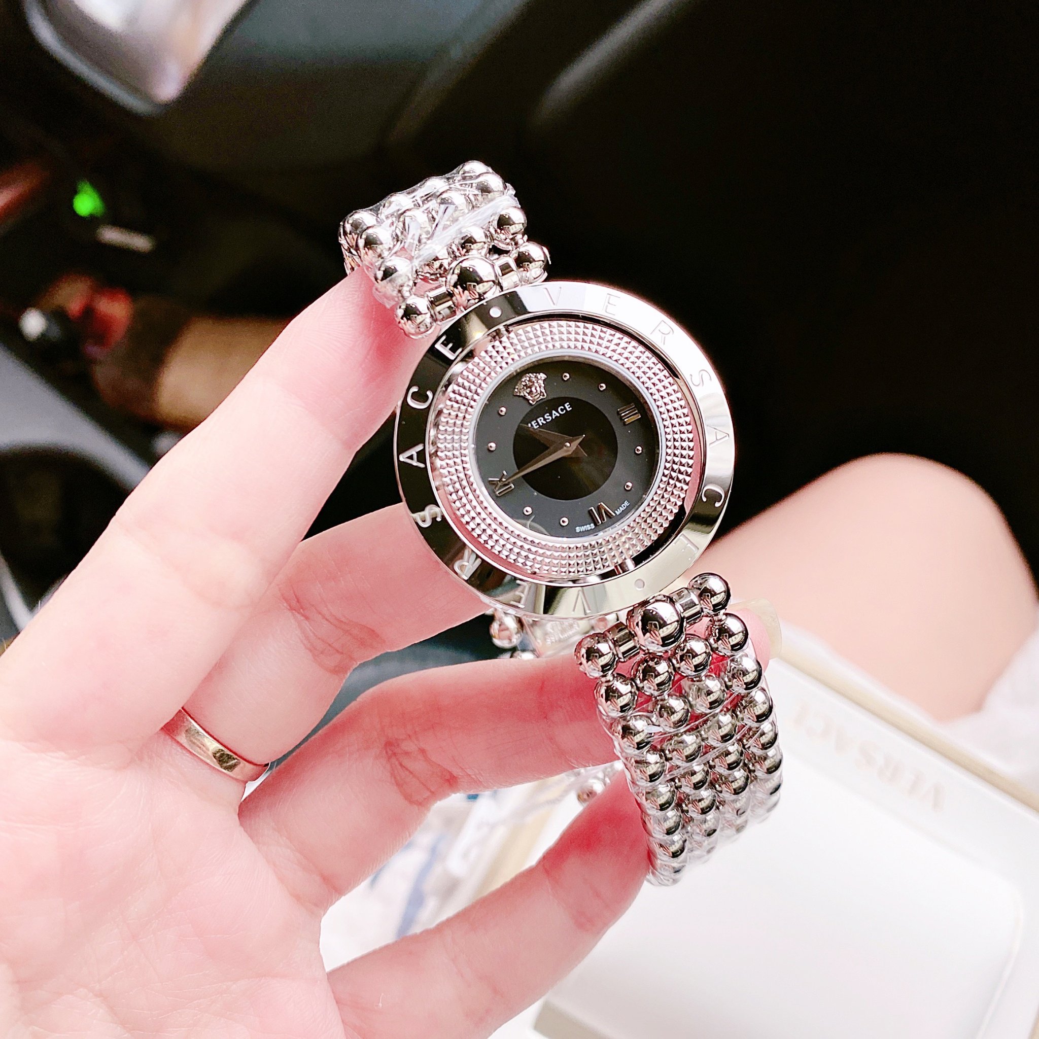 Ảnh 2 của Đồng hồ Nữ Versace VE7900620 Eon Pour Femmes, 33mm