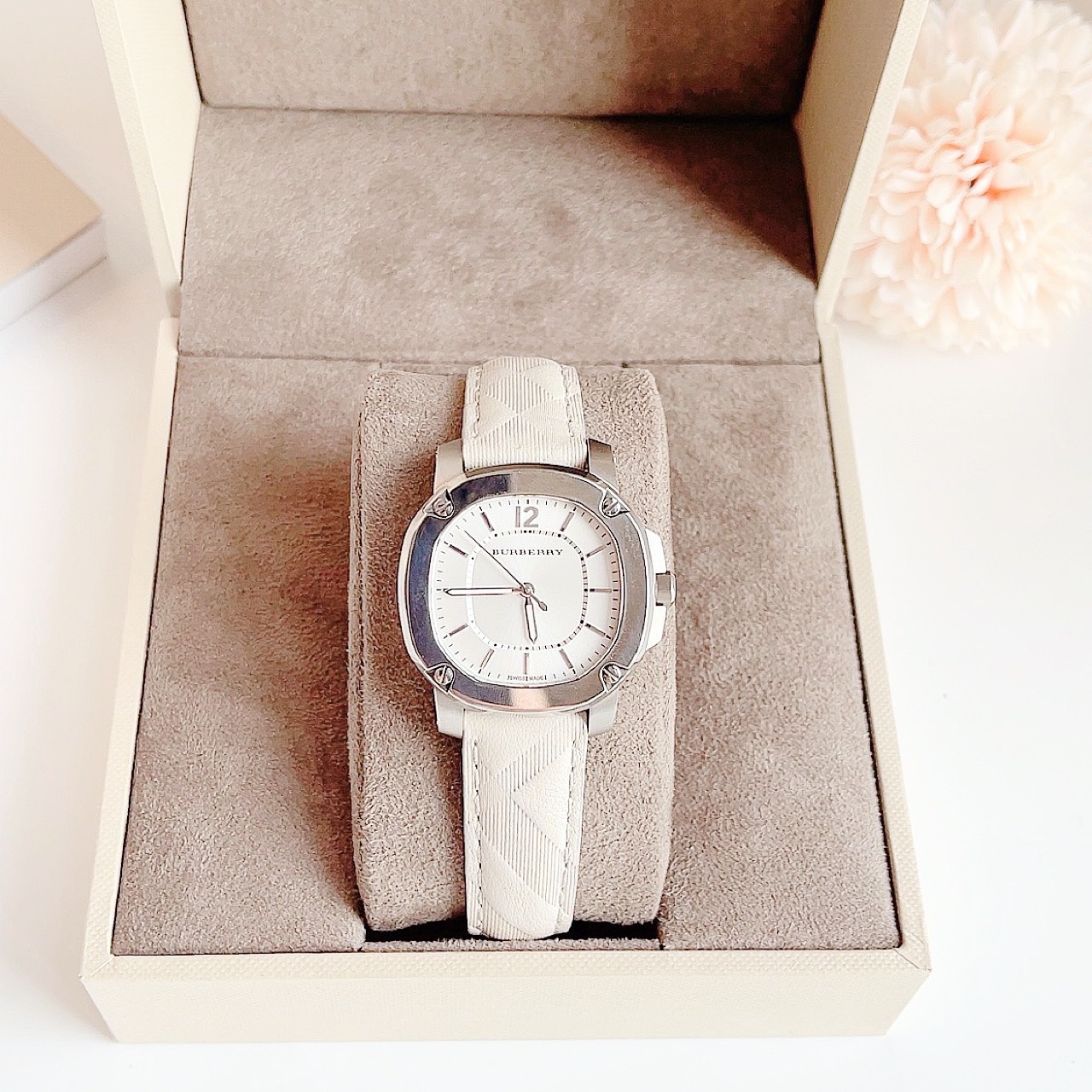 (ĐỒNG HỒ NỮ) Burberry The Britain BBY1708 Women Watch 34mm