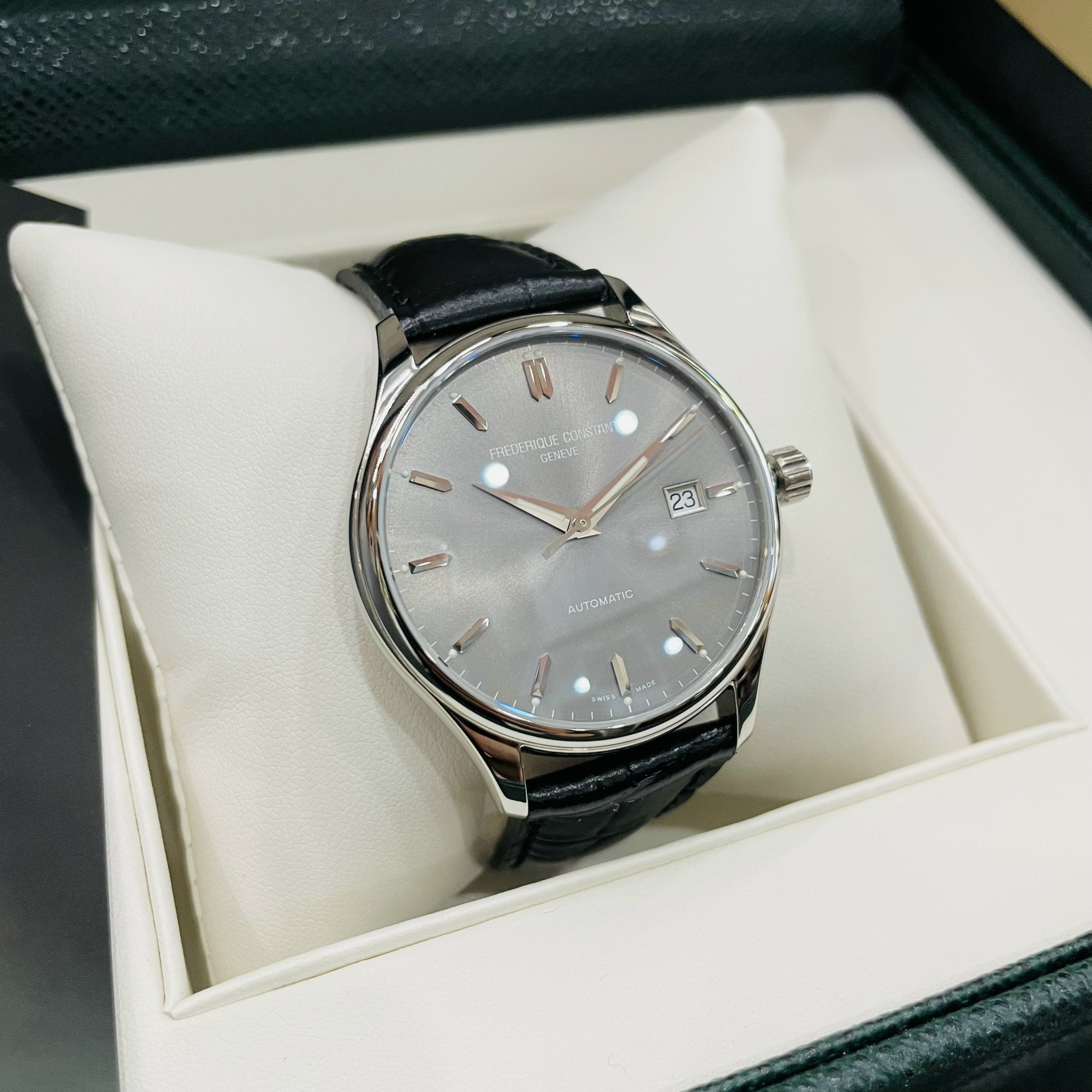 Ảnh 3 của (ĐỒNG HỒ NAM) FREDERIQUE CONSTANT FC-303LGS5B6 (FC303LGS5B6) FC303LGS5B6 CLASSIC INDEX WATCH 40MM
