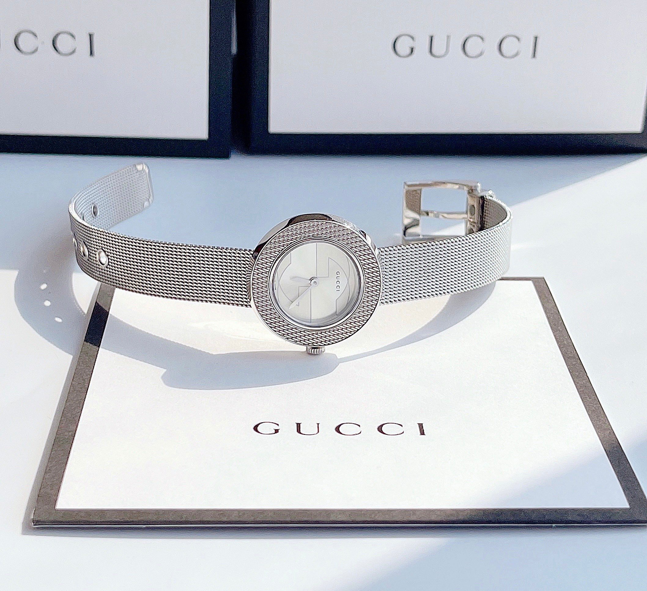 Ảnh 2 của ĐỒNG HỒ NỮ GUCCI U-Play YA129508  Black Guccissima Leather Strap Ladies Watch 27mm