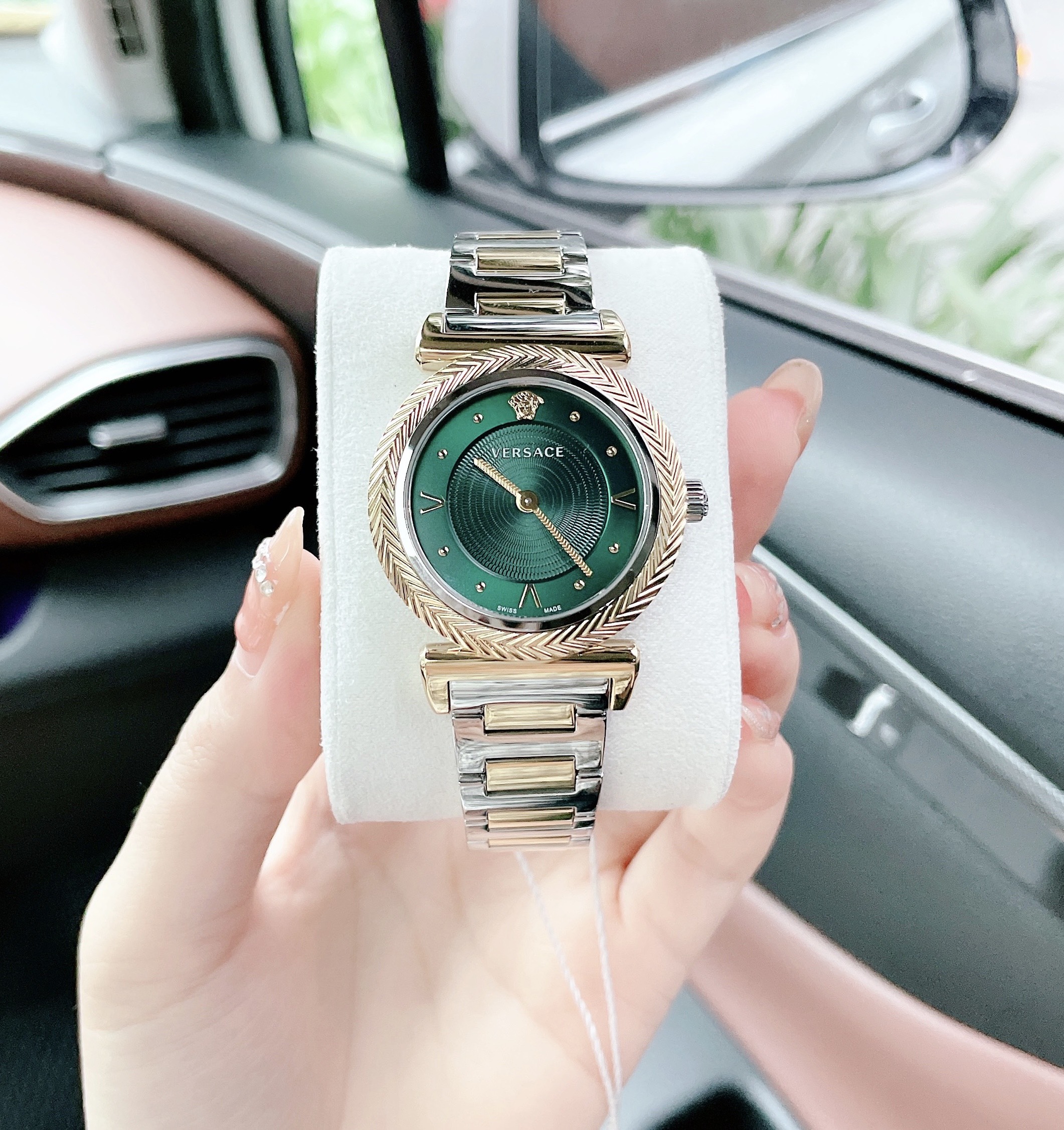 Ảnh 2 của ĐỒNG HỒ NỮ Versace VERE01319 V-Motiv green silver gold Stainless Steel Women's Watch