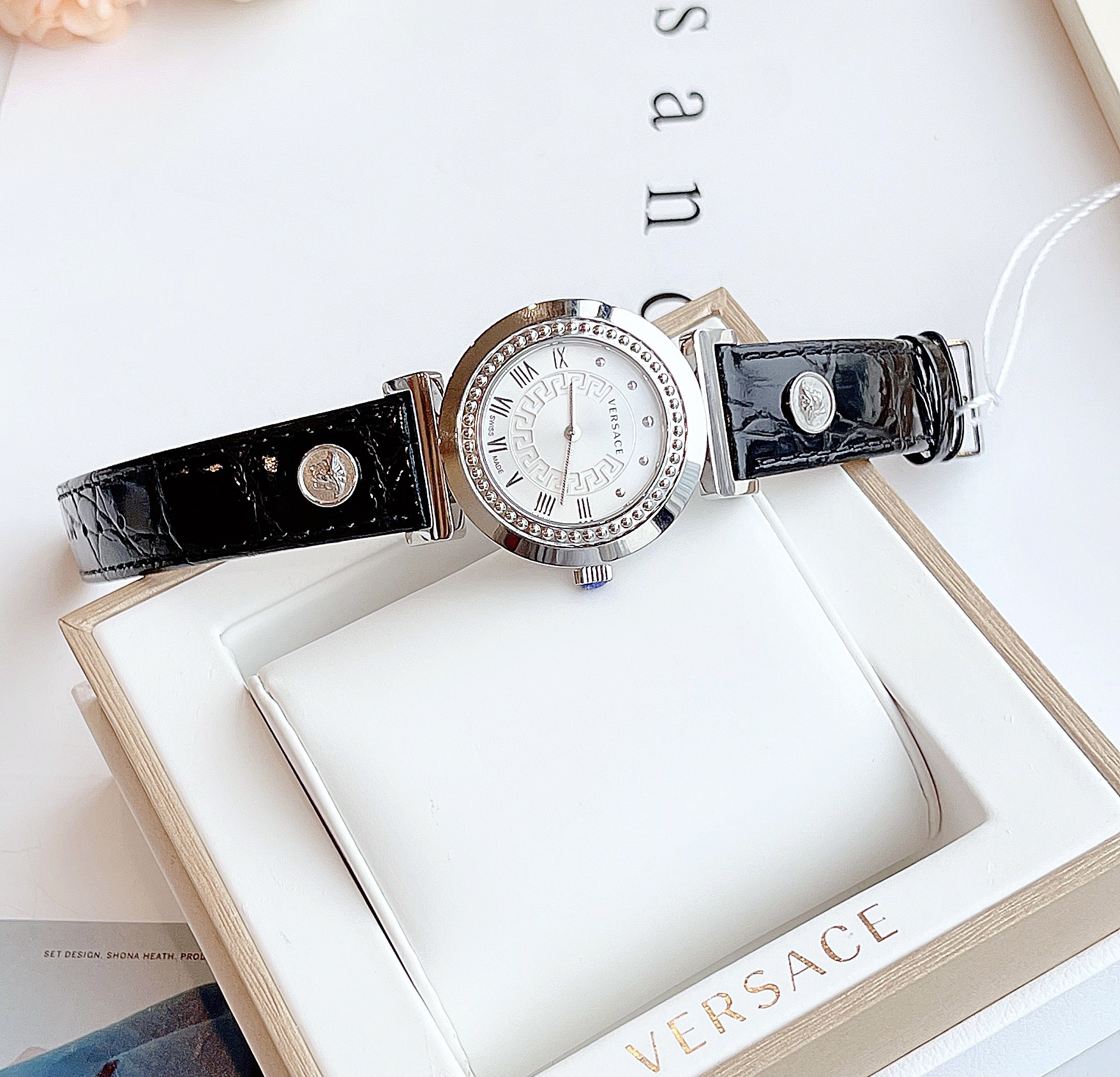 Ảnh 5 của (ĐỒNG HỒ NỮ) Versace P5Q99D001 S009 Vanity Calfskin Silver Dial  35mm