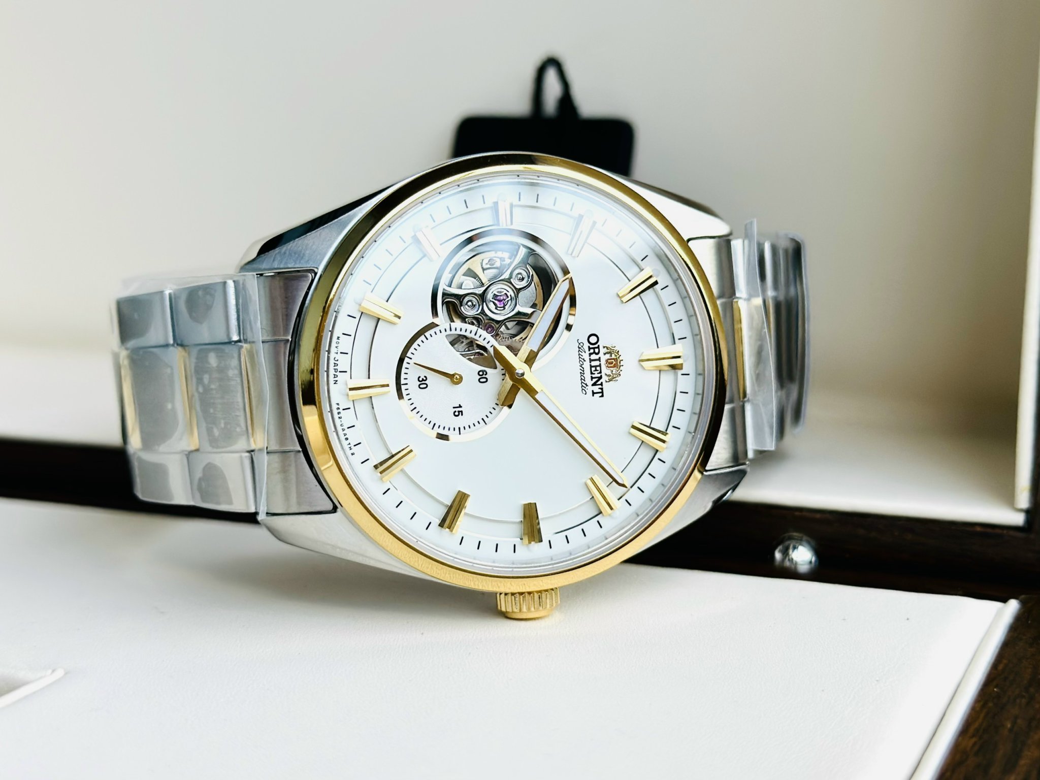 Ảnh 6 của (ĐỒNG HỒ NAM) Orient Contemporary Small Second Open Heart RA-AR0001S10B demi 41mm