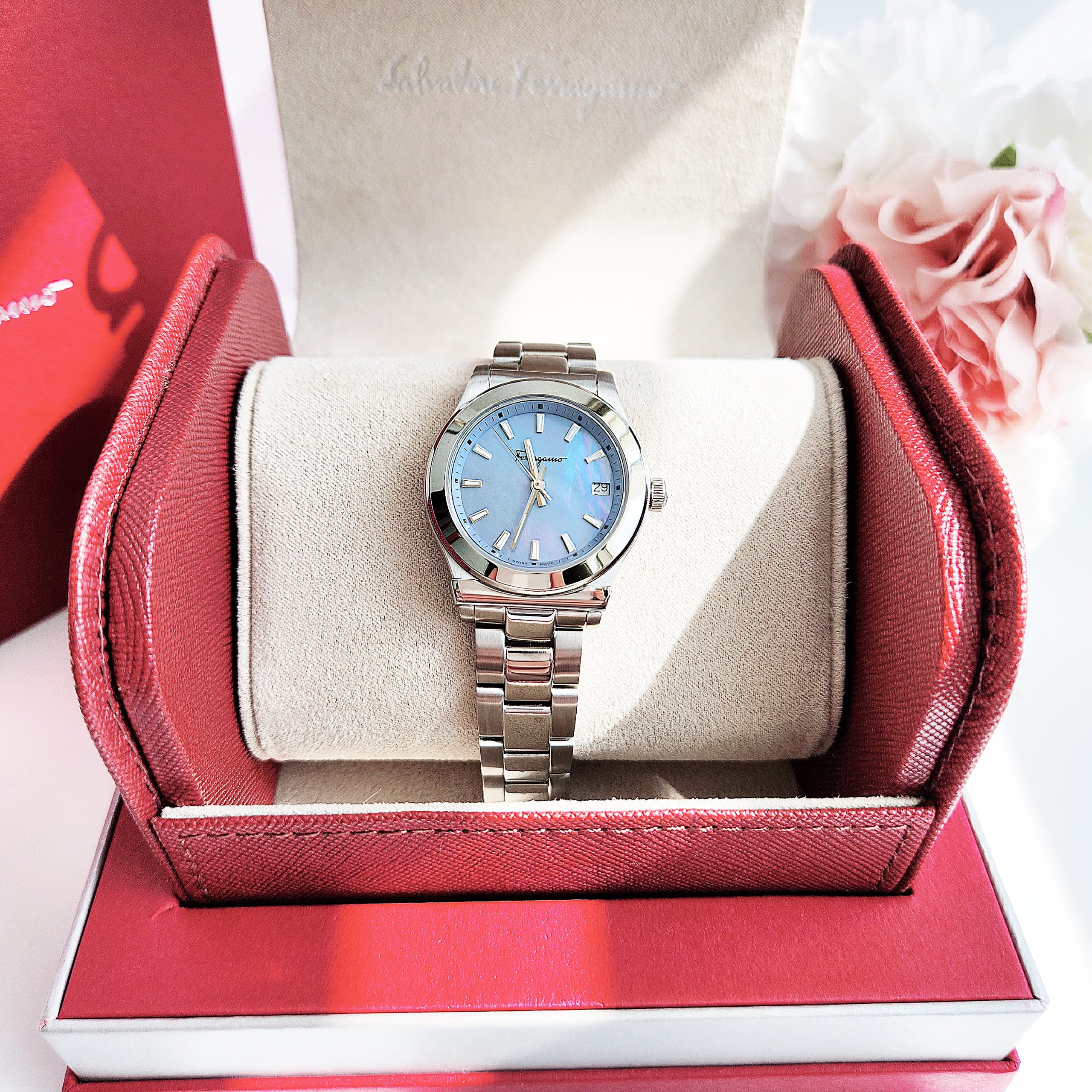 (ĐỒNG HỒ NỮ) Salvatore Ferragamo SFDI00118 Women's Stainless Steel Mother of Pearl Dial Watch