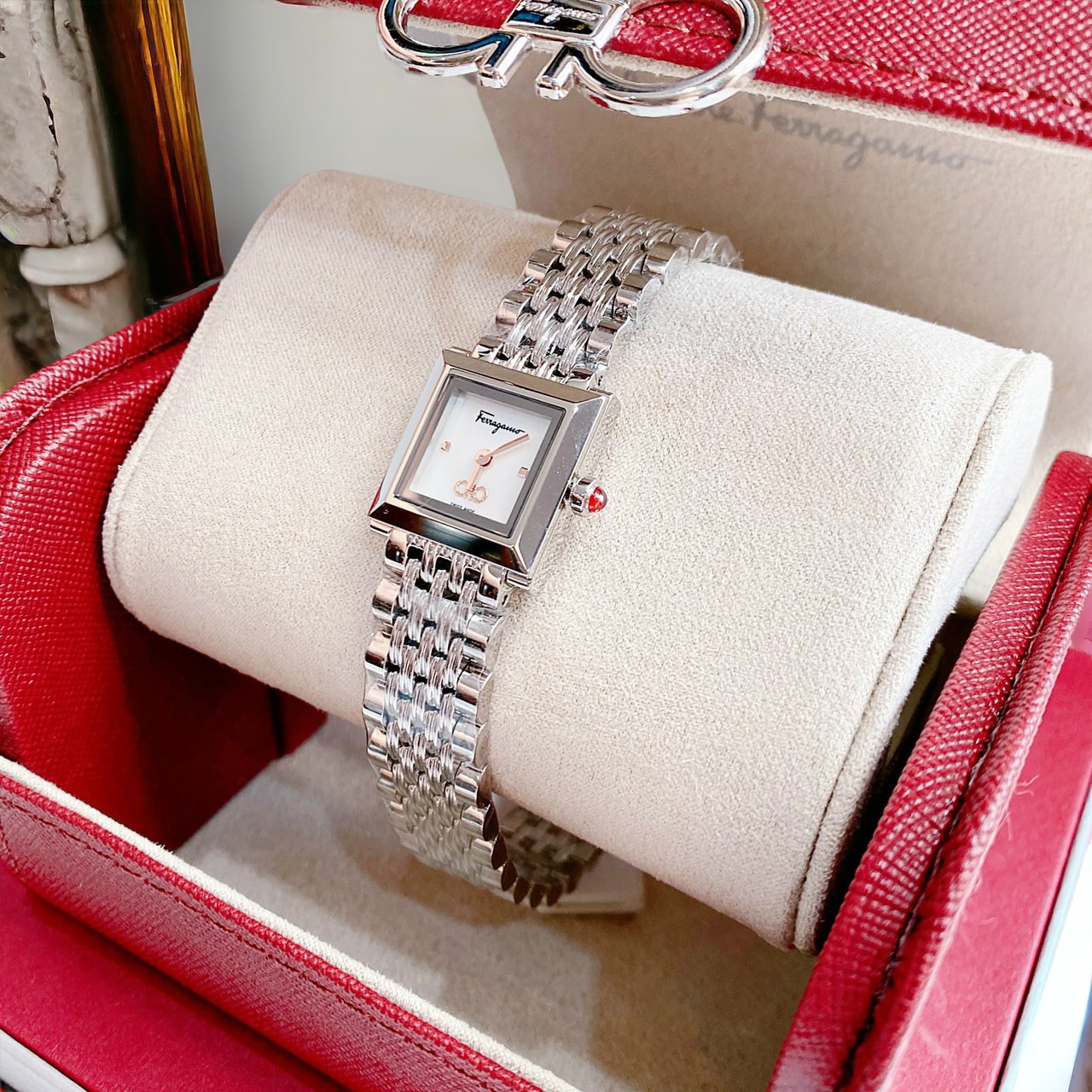 (ĐỒNG HỒ NỮ) Salvatore Ferragamo Square Quartz White MOP Dial Ladies Watch SFYC01122 19mm