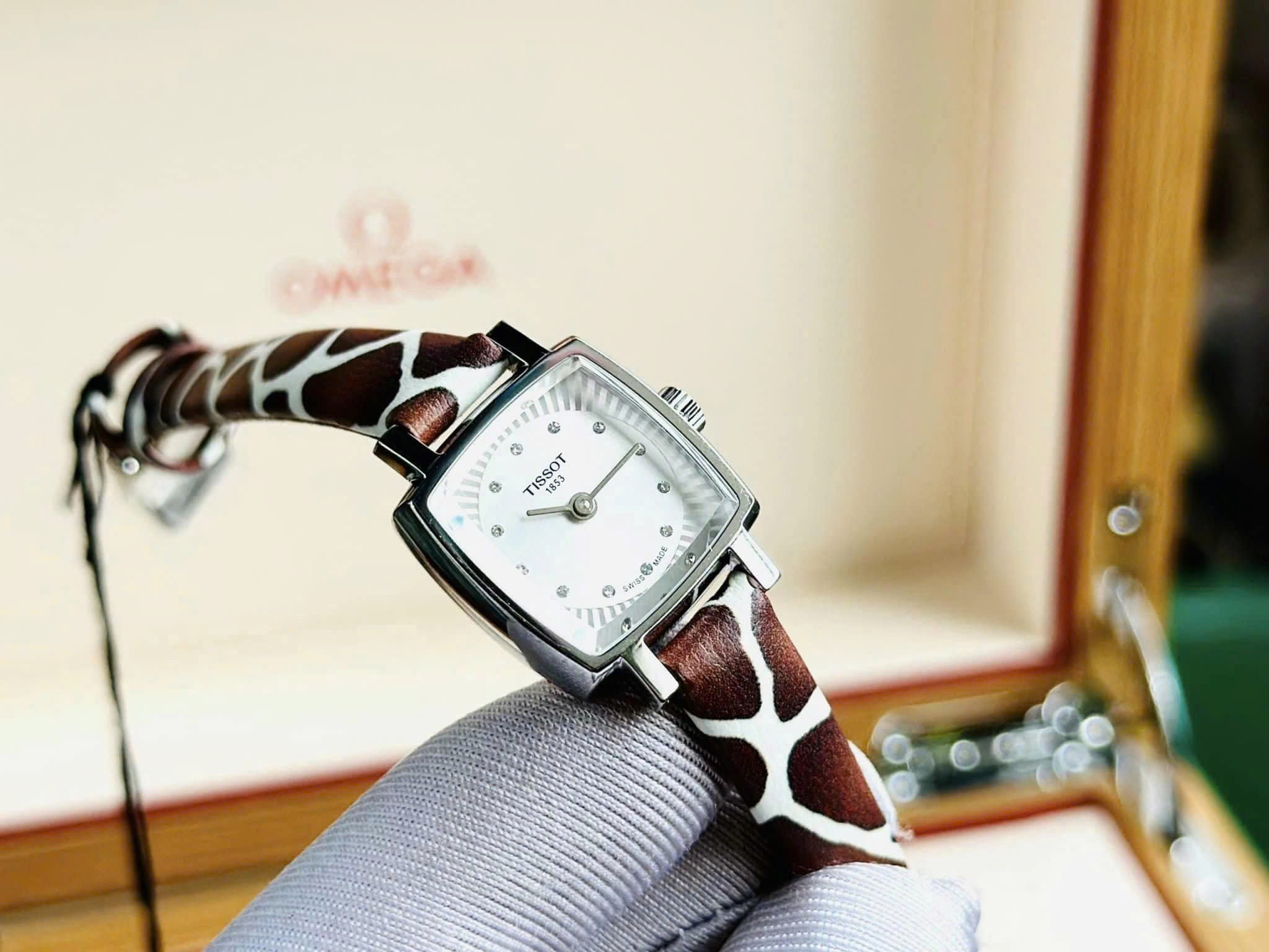 Ảnh 3 của (ĐỒNG HỒ NỮ) Tissot Quartz T058.109.17.036.00 Lovely ( T0581091703600 )
