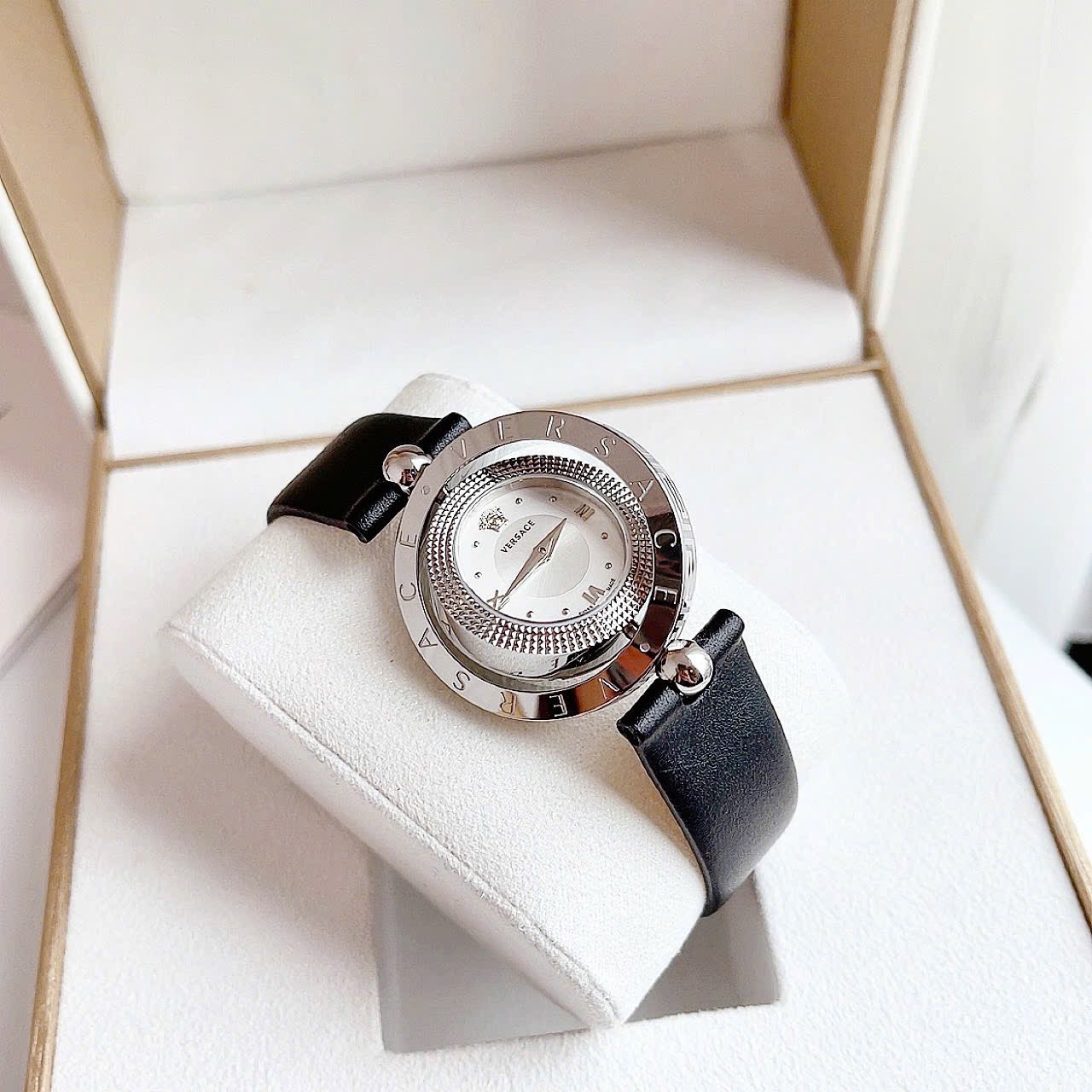 Ảnh 7 của (ĐỒNG HỒ NỮ ) Versace VE7900120 Eon Pour Femmes