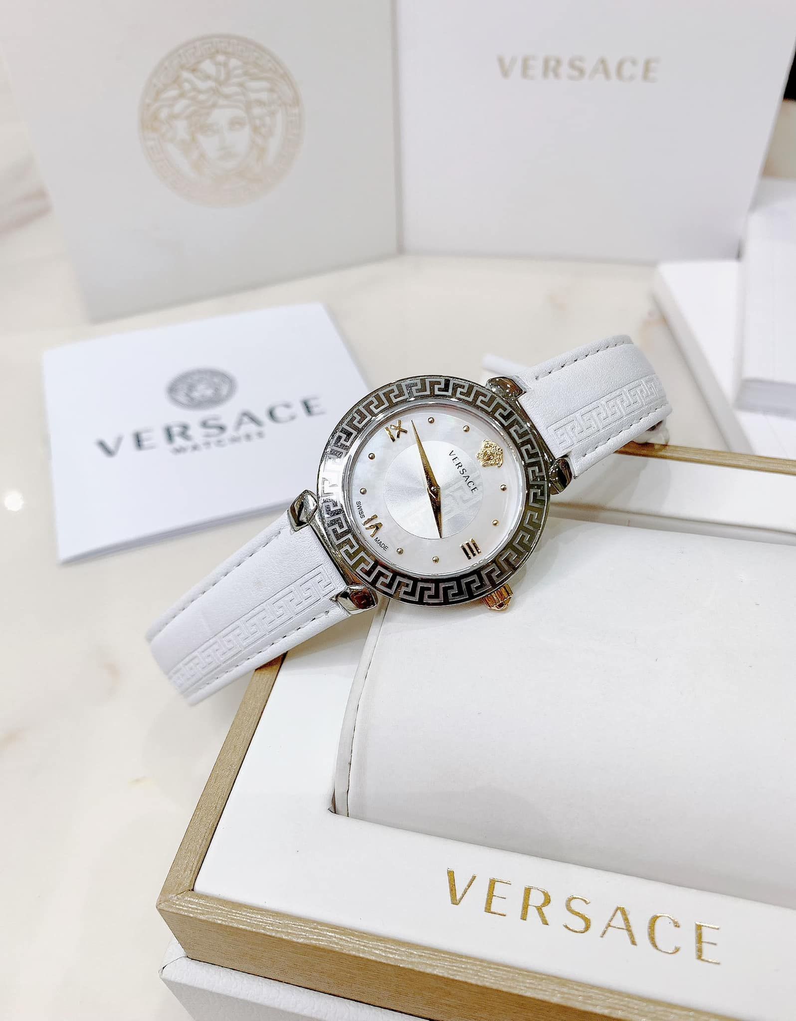 Ảnh 5 của (ĐỒNG HỒ NỮ) Versace Daphnis Black V16010017 35mm