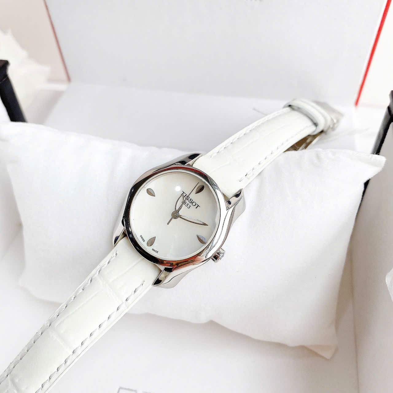 Ảnh 6 của (ĐỒNG HỒ NỮ) Tissot T-Wave Quartz T023.210.16.111.00 ( T0232101611100 )