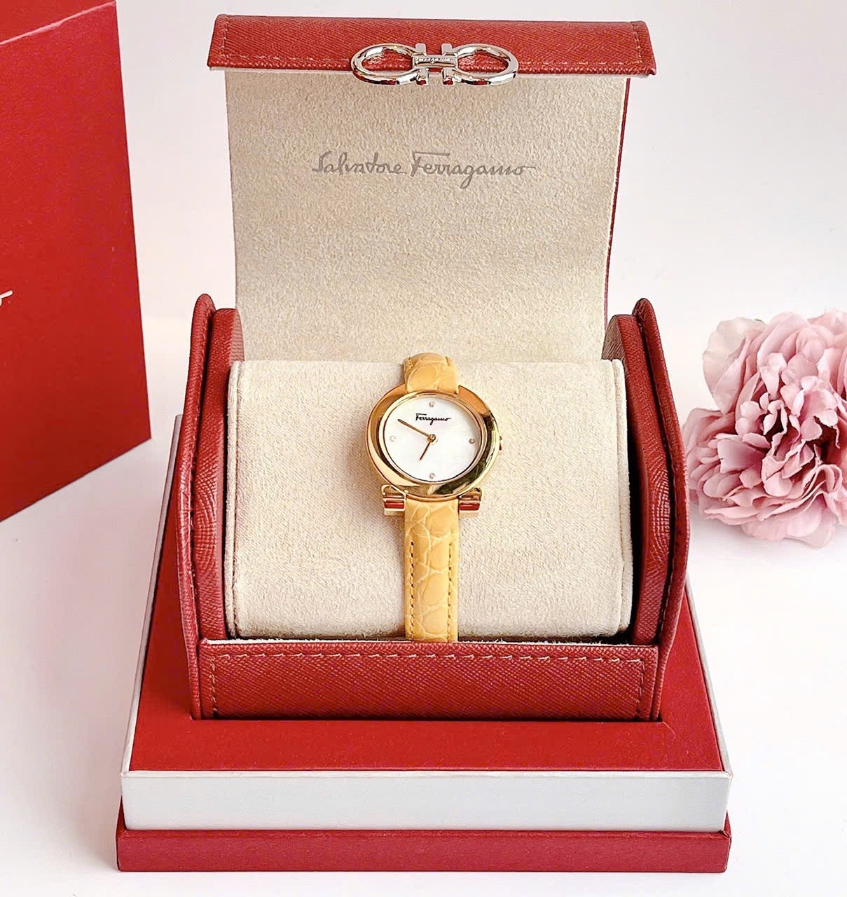 ( ĐỒNG HỒ NỮ )  Salvatore Ferragamo Gancino Stainless Yellow Leather Watch FAP040016 Màu Vàng