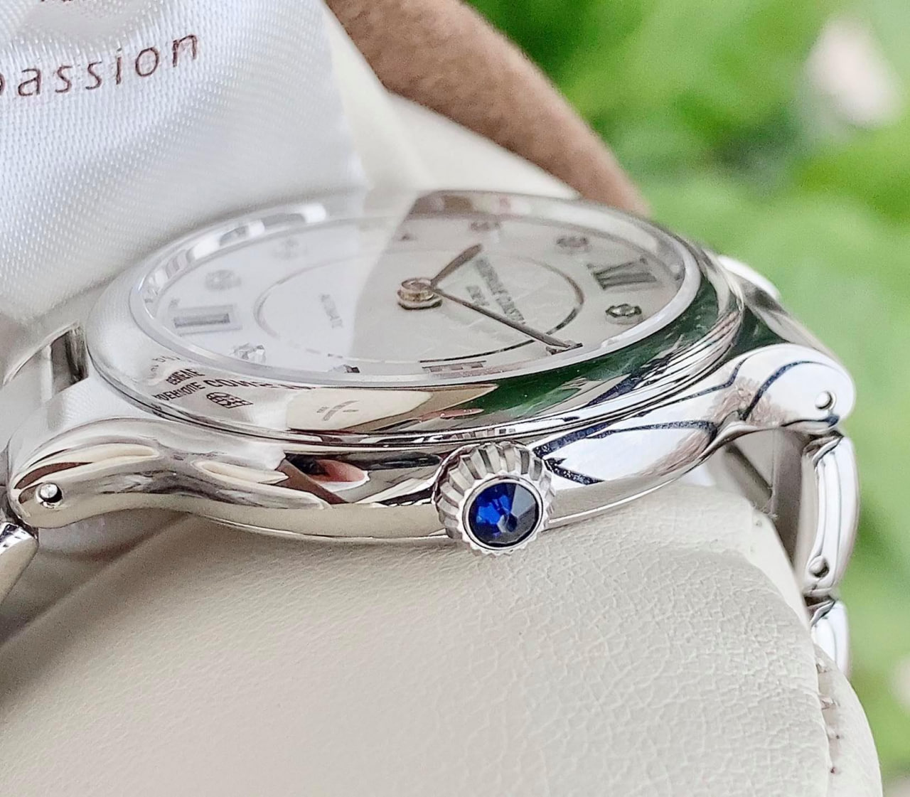 Ảnh 5 của (ĐỒNG HỒ NỮ) Frederique Constant Classics Delight Diamond FC-306WHD3ER6B (FC306WHD3ER6B) 33mm