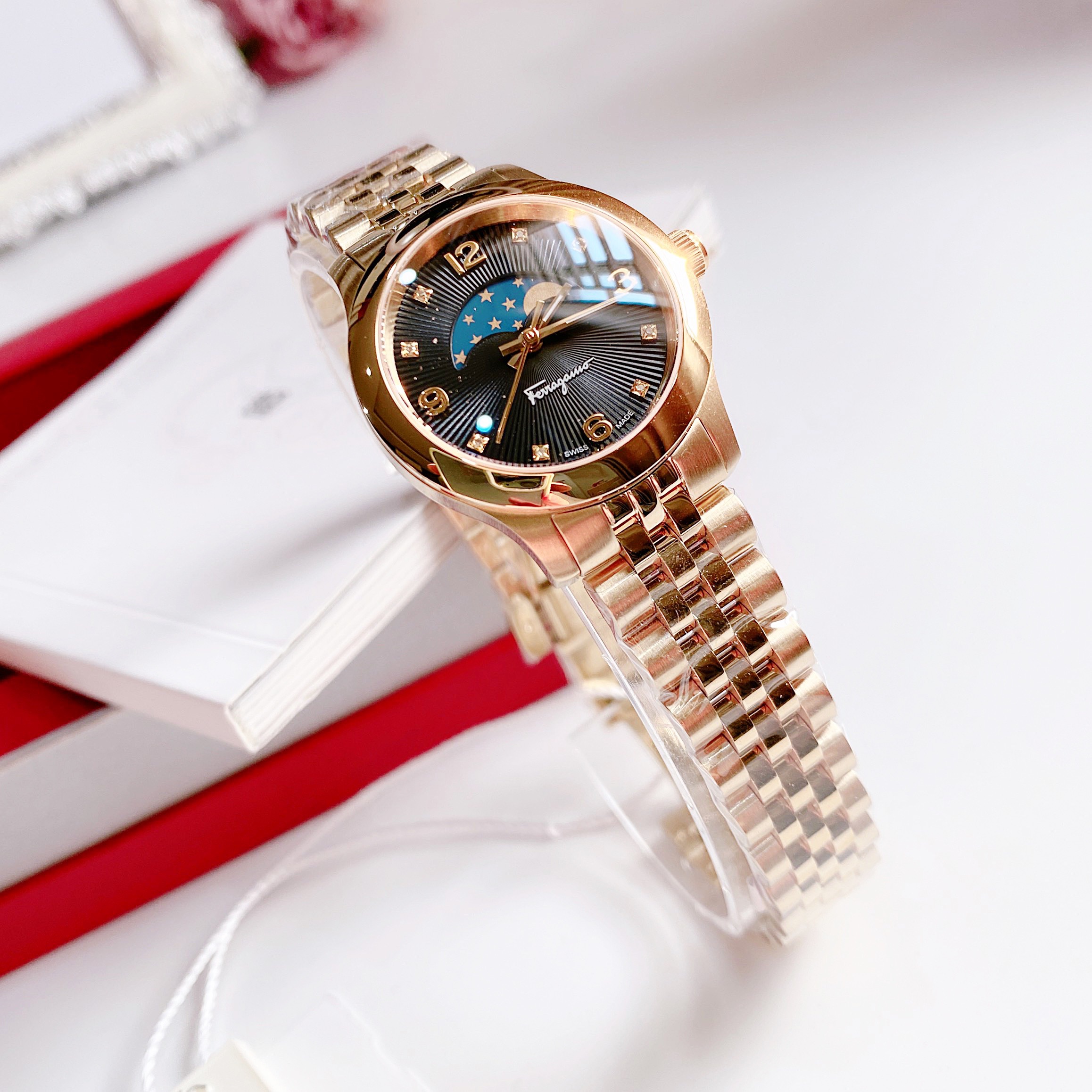 (ĐỒNG HỒ NỮ) Ferragamo Duo Moonphase Diamond Watch 28mm SFMN00422