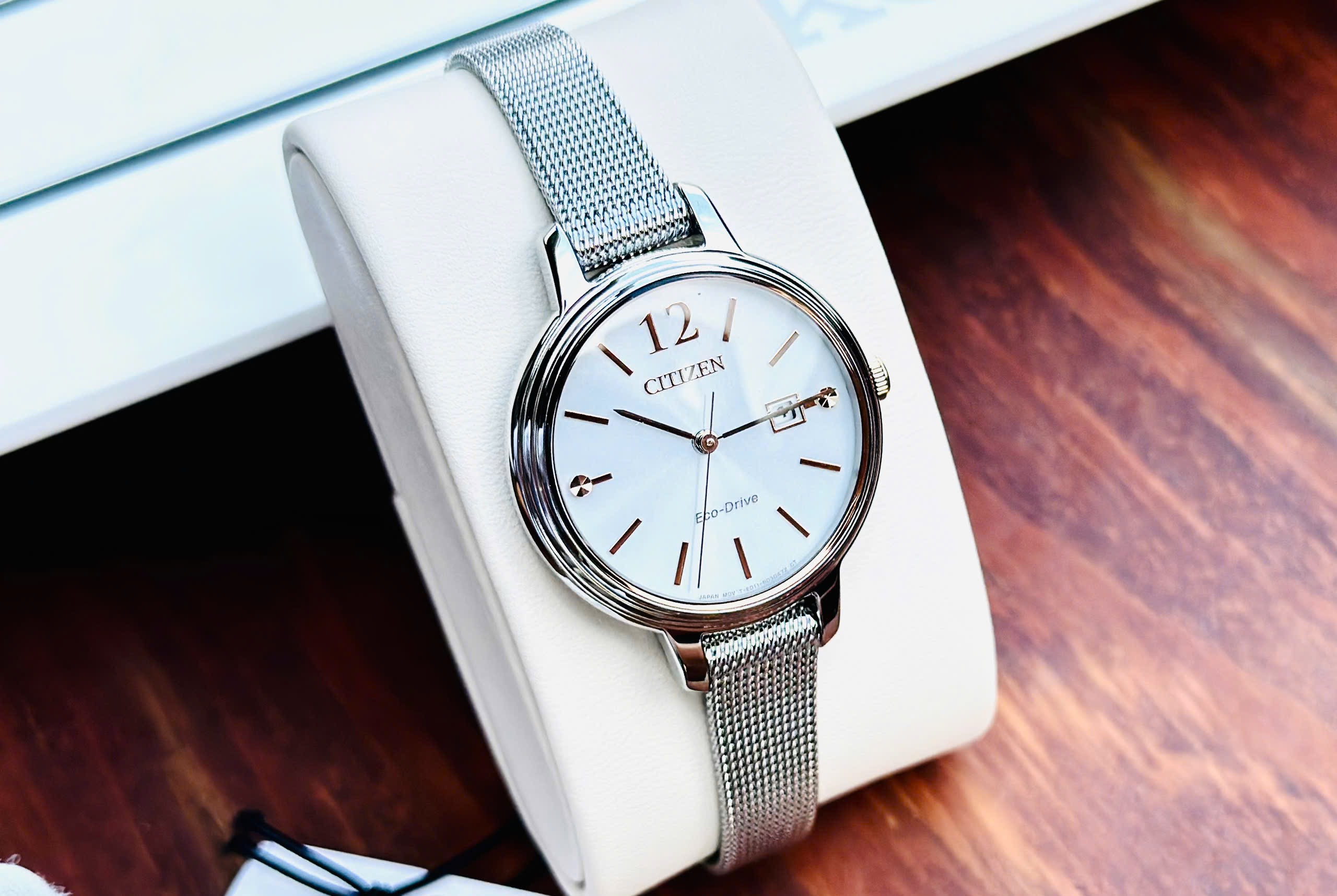 Ảnh 4 của (ĐỒNG HỒ NỮ) Citizen Eco-Drive EW2441-77A Mesh Stainless Steel Date Watch ( EW244177A ) 31mm