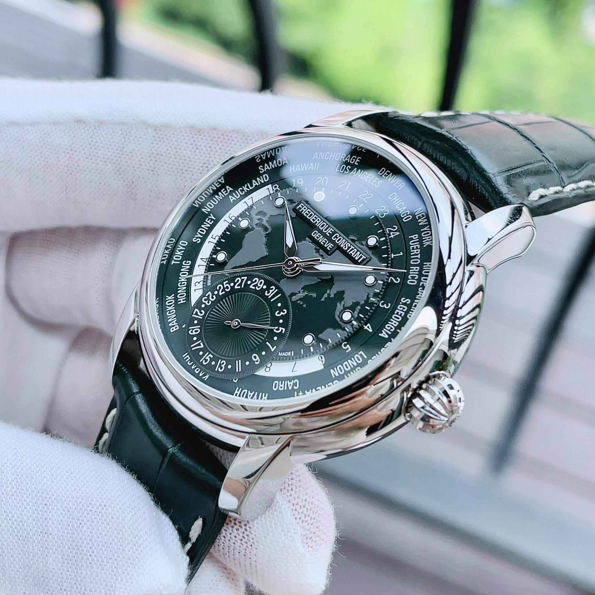 Frederique Constant 42MM Worldtimer FC-718GRWM4H6 (FC718GRWM4H6)