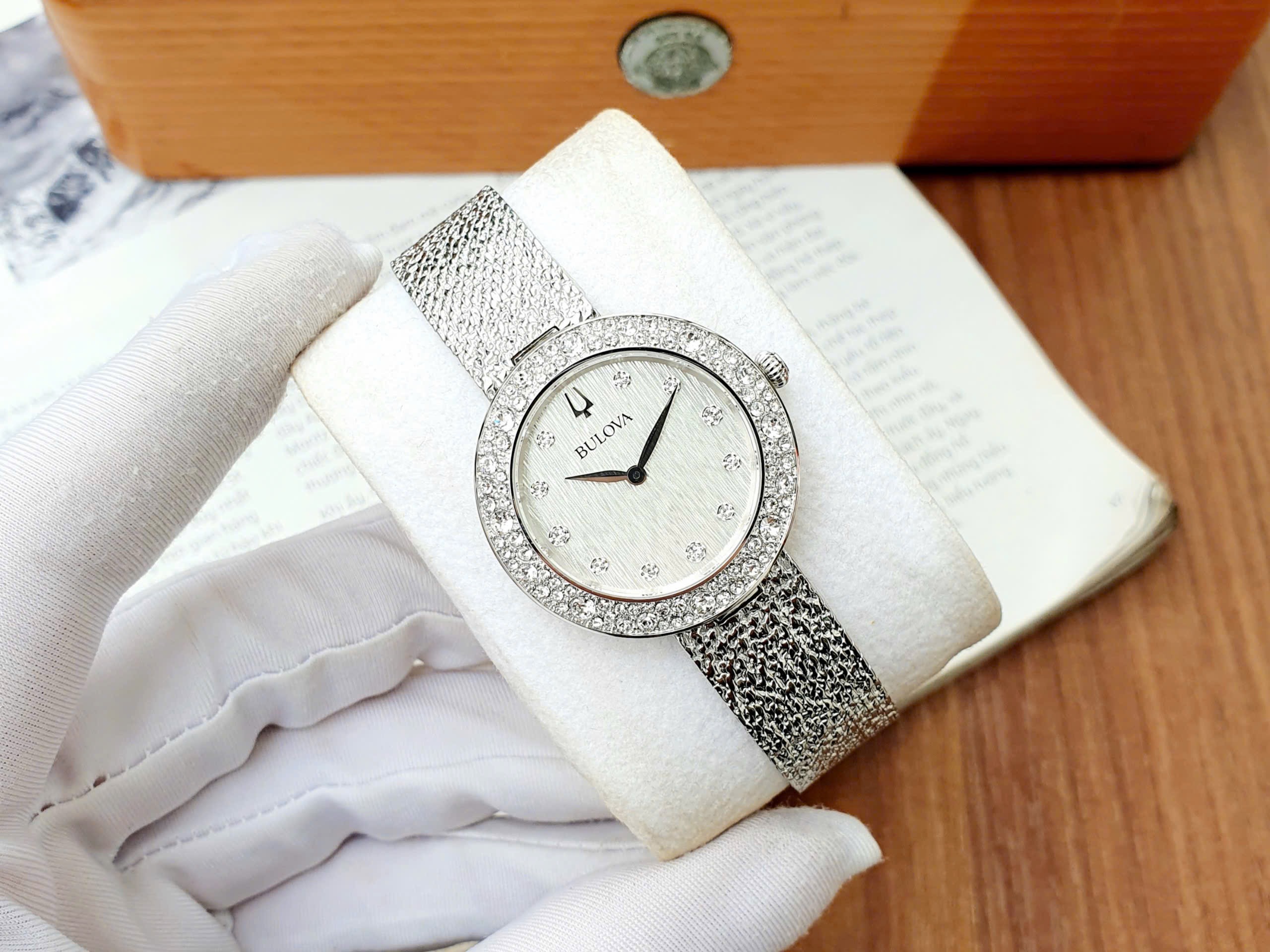 ( ĐỒNG HỒ NỮ) Bulova 96L329 Champagne Phantom Crystal