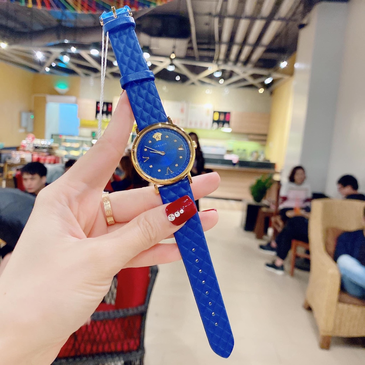 [Đồng Hồ nữ] ĐỒNG HỒ NỮ VERSACE VEVD00319 POP CHIC BLUE DIAL 36mm